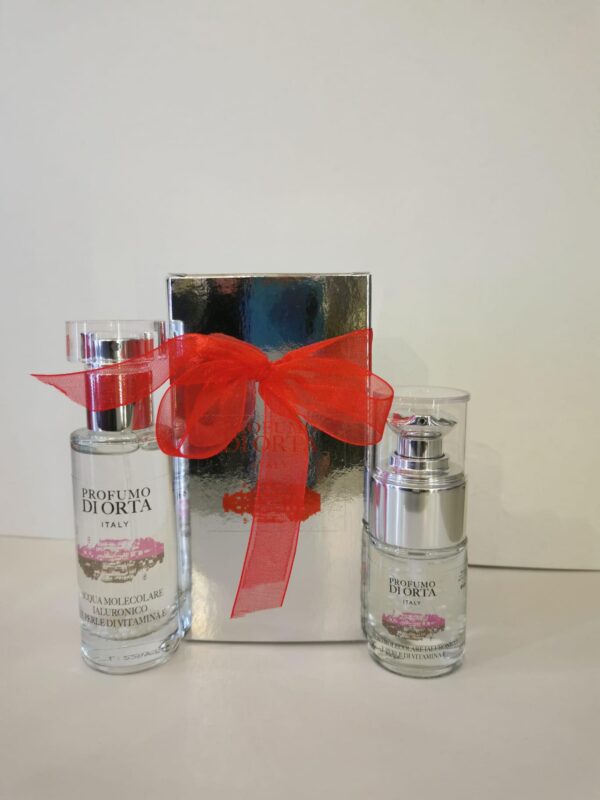 Confezione regalo con Box hyaluronic con acqua molecolare vitamina E e siero ialuronico con vitamina E.